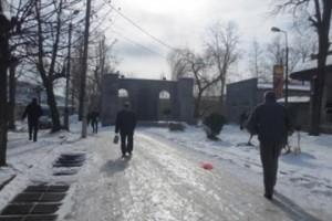 Горис: десять человек получили переломы