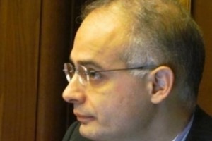 Л.Зурабян: “Серж Саргсян занят исключительно грабежом”