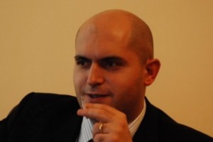 Հանրապետականի կրծքանշանը նախարարին էներգետիկա է տալիս