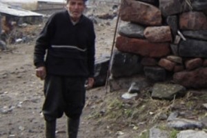 Հասարակ մարդիկ, որոնք փող չունեն, չեն էլ կարող վարկ վերցնել
