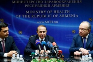Prime Minister Introduces New Health Minister to Staff