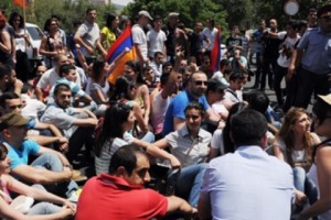 Sargsyan Urges Government to Ease Electricity Rate Hike Impact on Poor Families