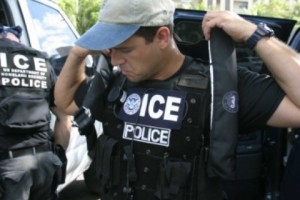 US: Former Immigration Officer Accused Of Taking Bribes