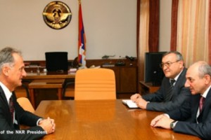 Artsakh President Meets with Head of Armenia's Athletic Federation