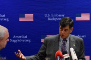 Hungary: Corruption Suspects Banned From US