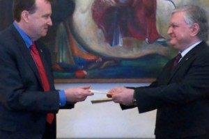 Armenian Foreign Minster Greets New U.S. Ambassador