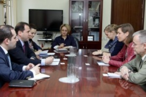 Դավիթ Տոնոյանն ընդունել է ՆԱՏՕ-ի դեսպան Մարիետ Շուրմանի գլխավորած պատվիրակությանը