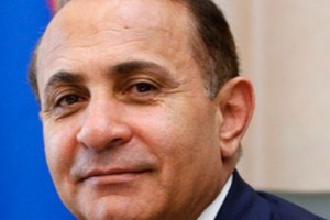 Ремонт в здании правительства обошелся в 242 млн драмов: позолоченные стены, скульптуры, 
дорогая мебель