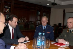 Սեյրան Օհանյանն ընդունել է ՌԴ 102-րդ ռազմակայանի նորանշանակ հրամանատարին