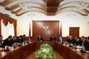 Արայիկ Հարությունյանն ընդունել է Հովիկ Աբրահամյանի գլխավորած պատվիրակությանը