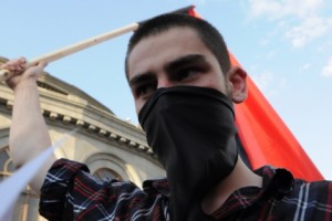 Քաղաքացիական հագուստով անձինք երկու քաղաքացու բերման են ենթարկել (լրացված)