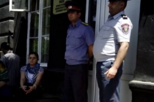 В Гюмри полиция отпустила трех участников акции протеста против подорожания 
электроэнергии