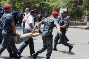 Police Remove Baghramyan Barricade; Detain a Number of Protesters