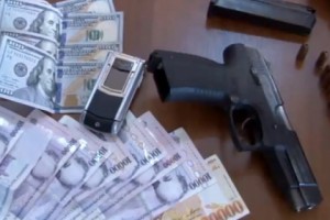 Ոստիկանություն բերման ենթարկվածների մոտ զենք-զինամթերք է հայտնաբերվել 
(տեսանյութ)
