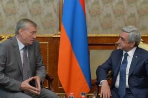 Սերժ Սարգսյանն ընդունել է ՀԱՊԿ գլխավոր քարտուղար Նիկոլայ Բորդյուժային