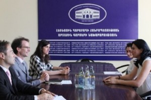 ԼՂՀ փոխարտգործնախարարը հանդիպել է ԿԽՄԿ ներկայացուցիչներին