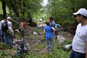 Dilijan Park's Bldan River Area Gets Much Needed Clean-Up