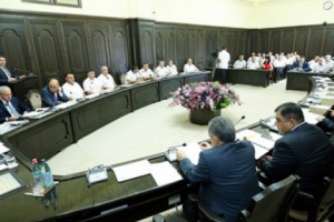 Վարչապետը հանձնարարել է ՋՕԸ-երի տնօրեններին ջրամատակարարումն իրականացնել պատշաճ մակարդակով