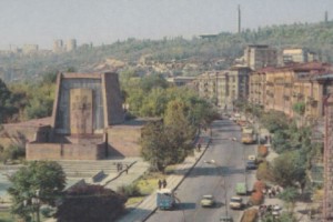 Yerevan: Soviet Idealism to Soviet Reality