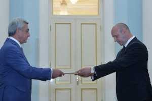 Newly Appointed Belarus Ambassador Submits Credentials