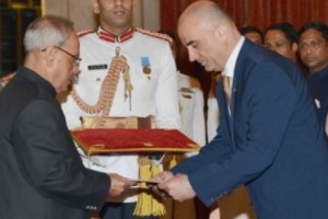 Armenian Ambassador Presents Credentials to President of India