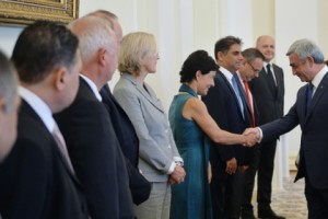President Sargsyan Welcomes Delegation of French Deputies