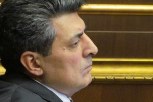 С.Демирчян: “Политические силы, несущие ответственность за фальсификации и насилие, не 
имеют морального права пропагандировать конституционные изменения”