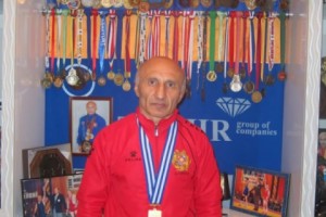 Жора Ованнисян в 14-й раз стал победителем чемпионата мира по вольной борьбе среди 
ветеранов