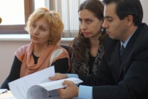 Ըստ լրագրողի՝ կան անձեռնմխելի պաշտոնյաներ, և կան պաշտոնյաներ, որոնց մասին կարելի է գրել