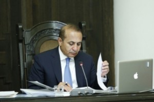 Armenian PM: 'Together We Can Make Armenia Flourish Economically'