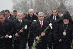President Sargsyan Pays Respects at Yerablour Pantheon