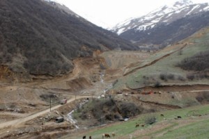 Մետաղի գների անկում, բանվորների վերադասավորություն, միջավայրի աղտոտում. «Քրոնիմետի» «արձագանքը»