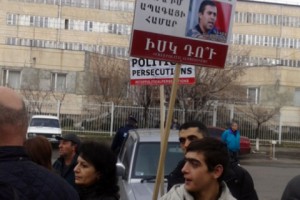 Yerevan Court Extends Pre-Trial Detention of Activist Safaryan by One Month