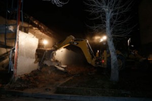 Yerevan Municipality: Demolishes Illegal Construction While Permitting Unfettered Street Advertising