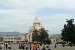 Armenia's Human Rights Defender Leaves for Karabakh to Study War Atrocities