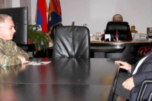 ԼՂՀ ՊԲ հրամանատար Լևոն Մնացականյանն ընդունել է ԵԱՀԿ գործող նախագահի անձնական ներկայացուցչին