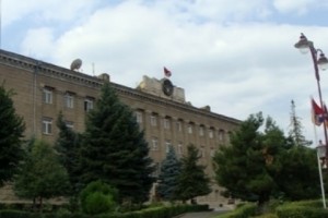 Բակո Սահակյանը հանդիպել է Ռոբերտ Քոչարյանին