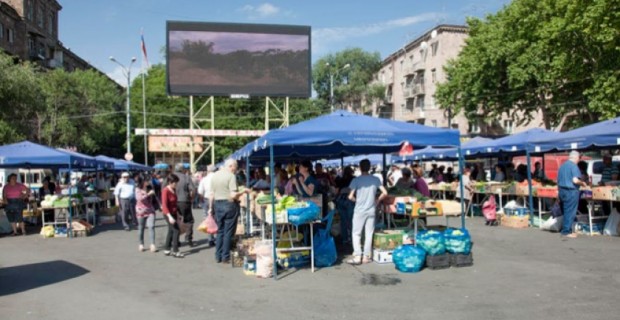 Kievyan Street Farmer's Market in Yerevan Reopens
