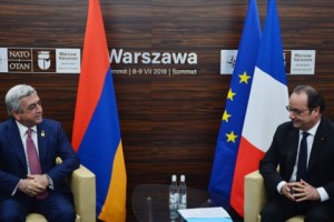 Սերժ Սարգսյանը Վարշավայում հանդիպում է ունեցել Ֆրանսուա Օլանդի հետ
