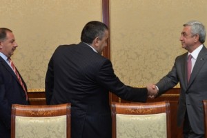 ՀՅԴ. «Պնդումները, թե մեր երկրի ծանր իրավիճակը փոխելու այլ ելք չի մնացել, կեղծ են 
ու մտացածին: Ելք կա»