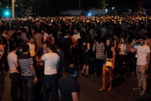 Прямое включение с улицы Хоренаци