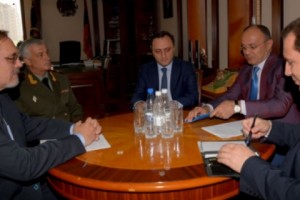 Հանդիպել են Հայաստանի պաշտպանության նախարարը և Ռուսաստանի դեսպանը