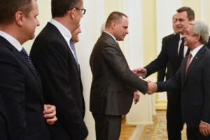 Սերժ Սարգսյանն ընդունել է Սլովակիայի Ազգային խորհրդի նախագահի գլխավորած պատվիրակությանը

