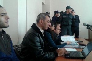 Մերժվեց ազատ արձակել Խորենացի փողոցում 46 ոստիկանի «վնասած» այգեպանին և 
ուսուցչին` գրավի դիմաց