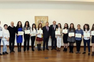 Ֆրանսիան ճանաչում է Հայաստանի դպրոցականների վկայականները