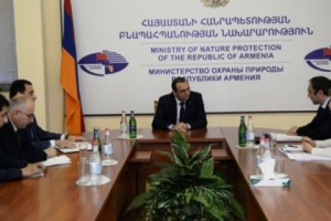 Բնապահպանության նախարարի մոտ քննարկվել են կայուն օրգանական աղտոտիչներ պարունակող թափոնների և  հողի անվտանգ վնասազերծման հարցերը