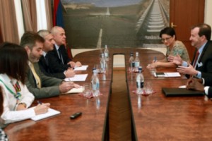 Նախարար Վահան Մարտիրոսյանն ընդունել է Հայաստանում ԱՄՆ արտակարգ և լիազոր 
դեսպան Ռիչարդ Միլսին
