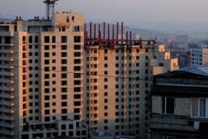 В Ереване 4835 зданий. Большинство из них находится в центре