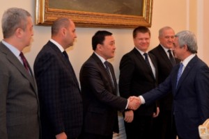 Սարգսյանն ընդունել է ԵԱՏՄ անդամ պետությունների մաքսային ծառայությունների պատվիրակությունների ղեկավարներին