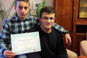 Ասլոյան եղբայրները հաղթել են տեխնոլոգիական կենտրոնի օնլայն խաղերի 
պատրաստման մրցույթում